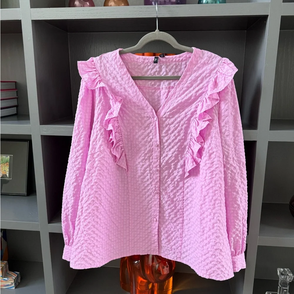 Vero Moda Pink Ruffled Button Up Blouse - Picture 6 of 10